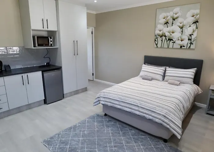 Guest Suite, Lorraine Port Elizabeth